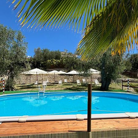 ויאסטה Valle Degli Ulivi B&B מראה חיצוני תמונה